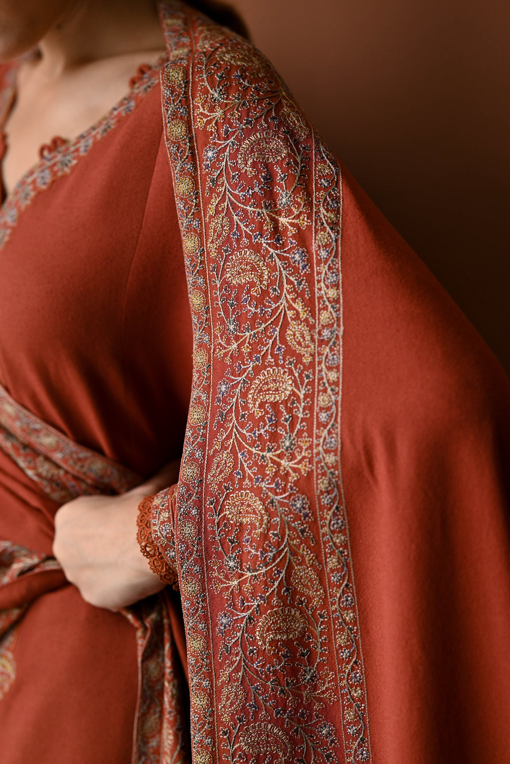 BATIK-3PC DHANAK EMBROIDERED SHIRT WITH DHANAK EMBROIDERED SHAWL AND TROUSER- 679