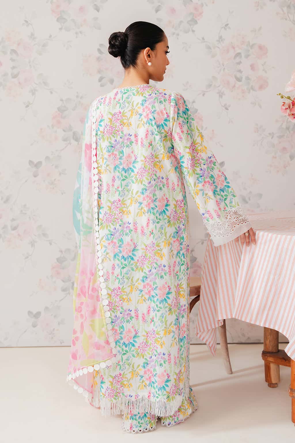 The Folral Charm Lawn 10002